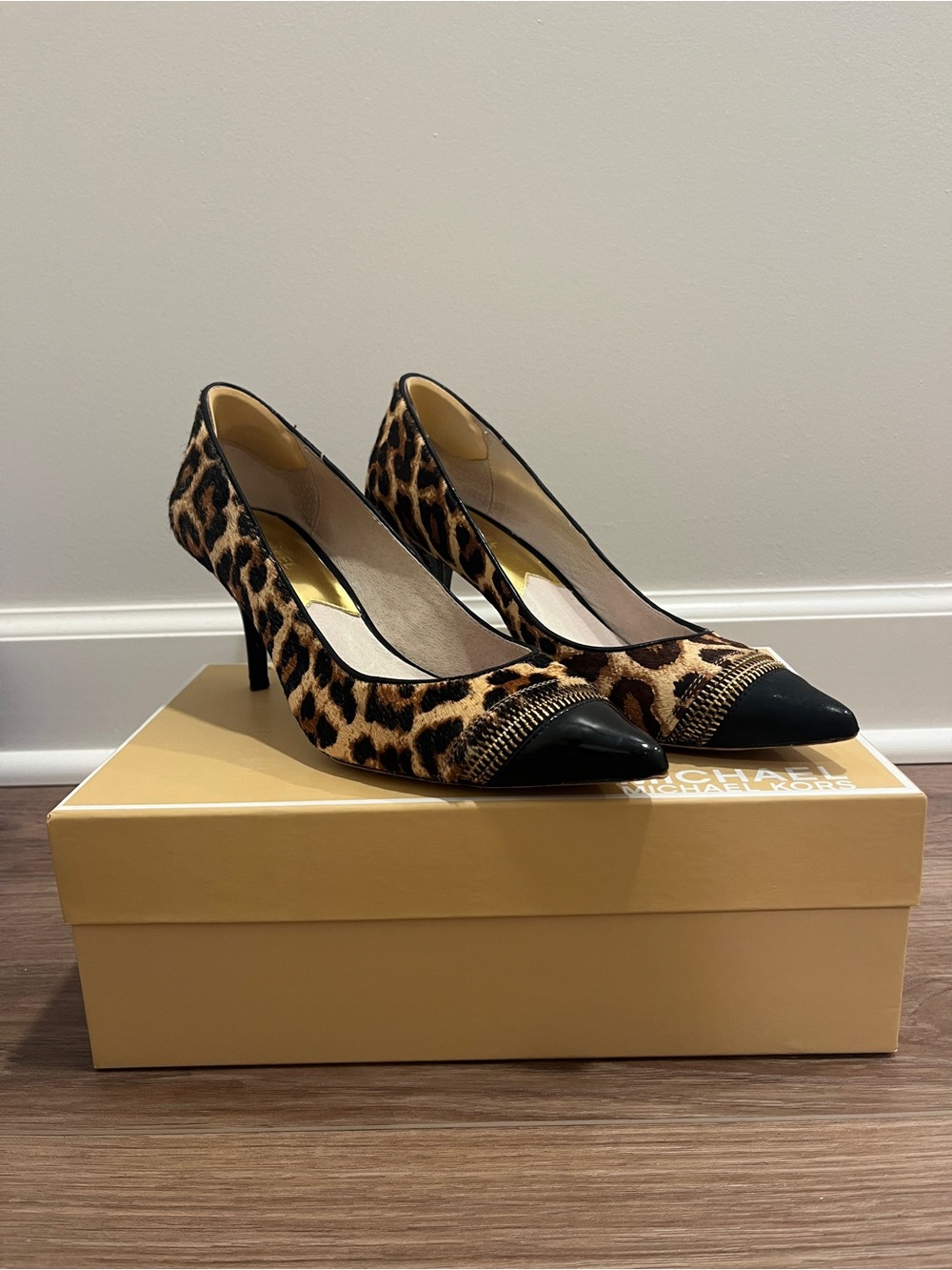 MICHAEL Michael Kors Haya Pump